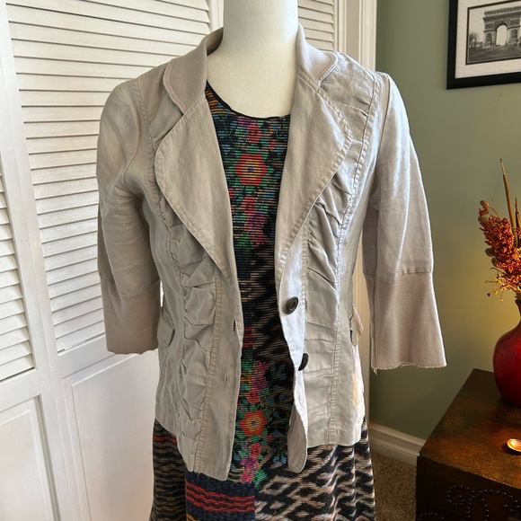 XCVI blazer size medium. Light cream color. - Picture 2 of 3